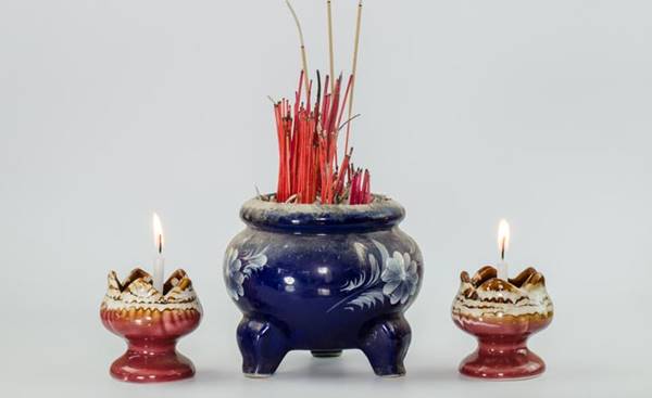 Nằm mơ thấy bát hương là điềm báo gì nên đánh con số nào Nằm mơ thấy bát hương là điềm báo gì nên đánh con số nào