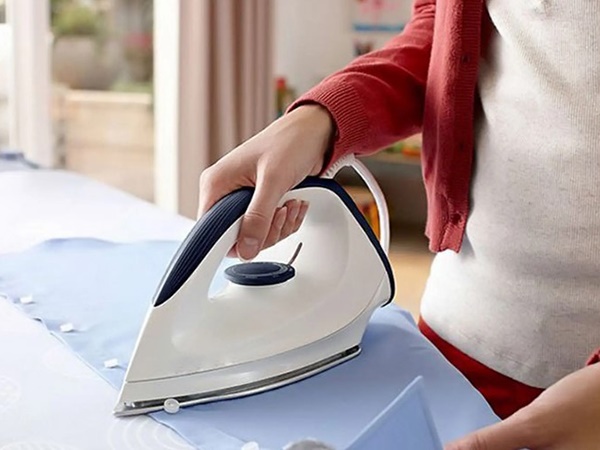 Ngủ mơ thấy bàn ủi có điềm tiêu cực hay tích cực?