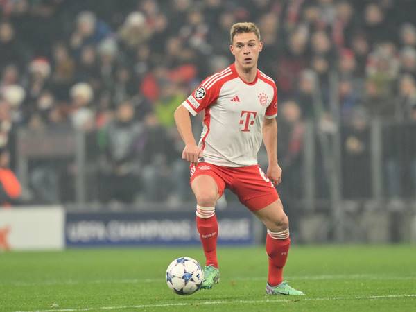 tiền vệ phòng ngự trẻ hay nhất thế giới