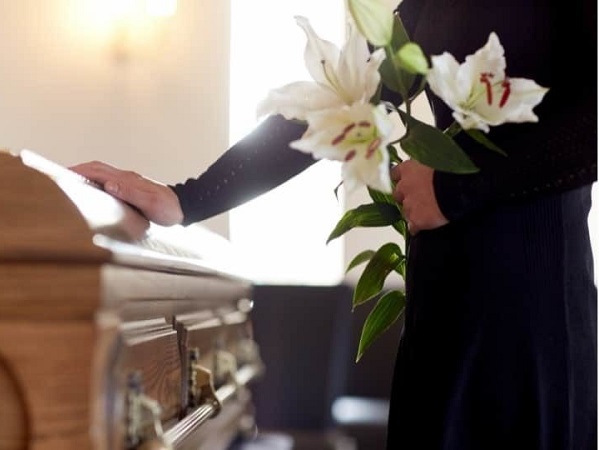 Giải mã nằm mơ thấy người quen chết đánh con gì, số mấy may mắn?